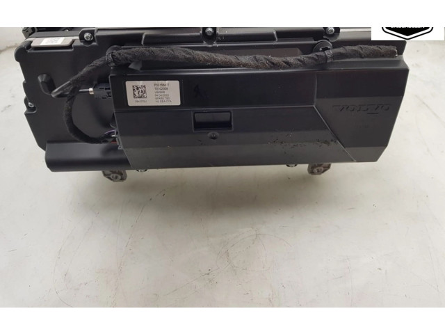 Панель приборов 32356877 Volvo XC40