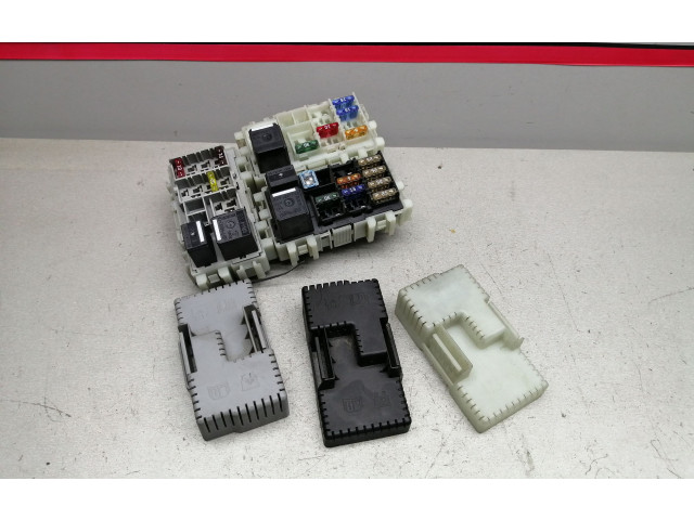 Блок предохранителей Ford Galaxy