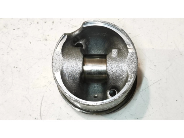 Píst A6510301117, 101950160411X Mercedes-Benz Sprinter W906 pro naftový motor 2.1