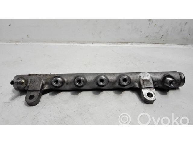 Топливная рампа 03L089G   Audi A5 8T 8F 2.0 