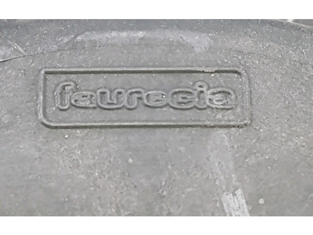 Вентилятор радиатора     7701068310    Renault Clio III 