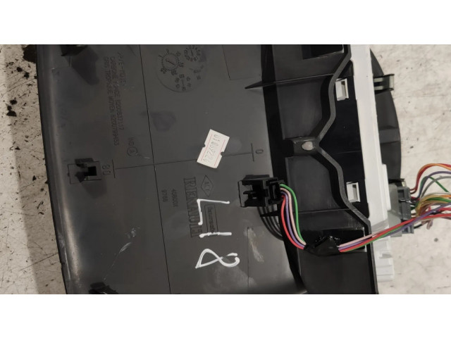 Дисплей    8200307273, 8200307273C   Renault Clio III