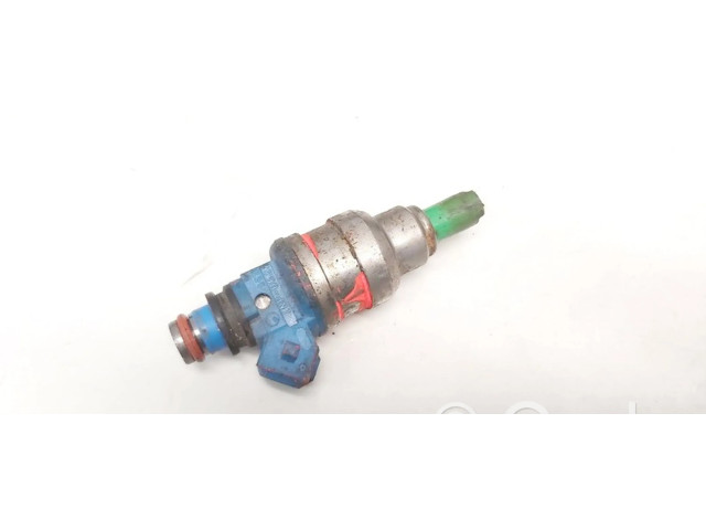 Форсунка inp062    Mitsubishi Colt для бензинового двигателя  1.5