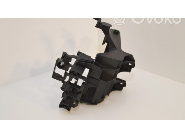 Другая деталь салона