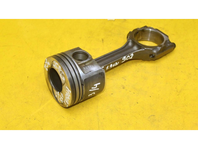 Поршень с шатуном Skoda Fabia Mk1 (6Y)