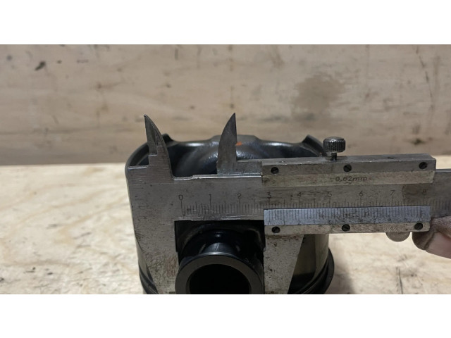 Поршень 1612731880, 1609067980 Citroen Jumper для дизельного двигателя 2.0