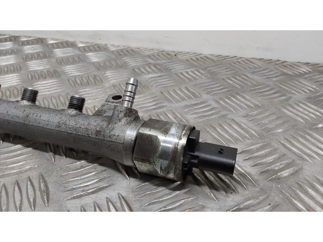 Топливная рампа 03L130089B Skoda Yeti (5L) 1.6 для двигателя CAYC