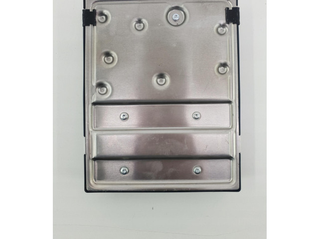   Pojistková skříňka    Audi A8 S8 D4 4H 2013