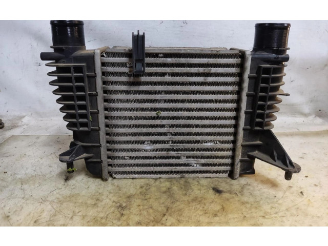 Интеркулер 8200471885-A Renault Clio III