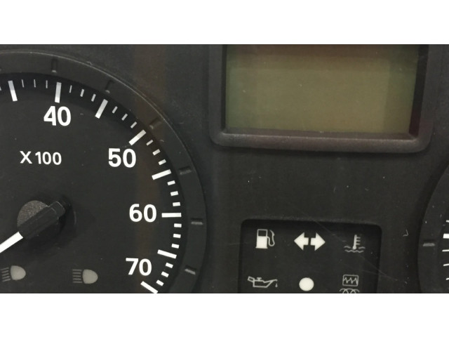 Панель приборов P8200377202, 8200377202D Dacia Logan I