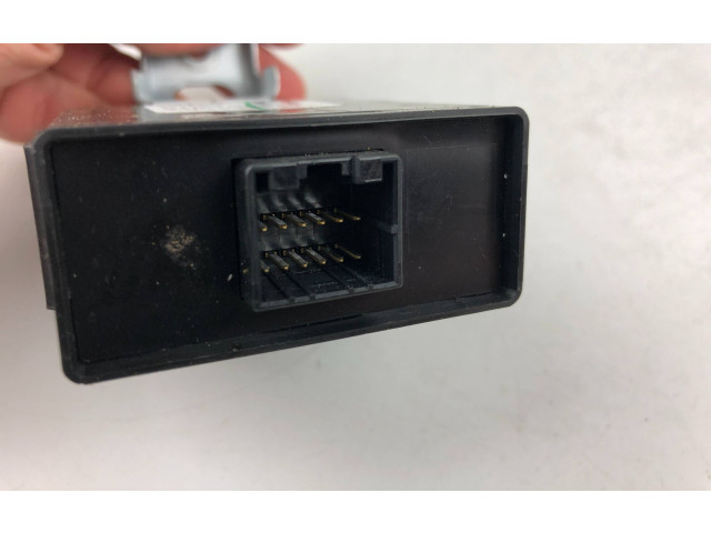 Блок управления 88183SA010   Subaru Forester SG