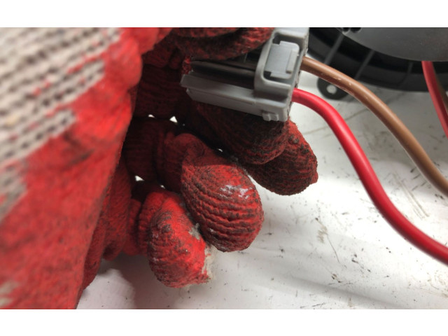 Вентилятор печки  T1019714Q   Opel Meriva B 