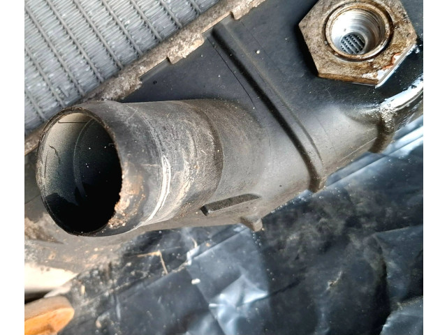 Радиатор охлаждающей жидкости GMC Envoy