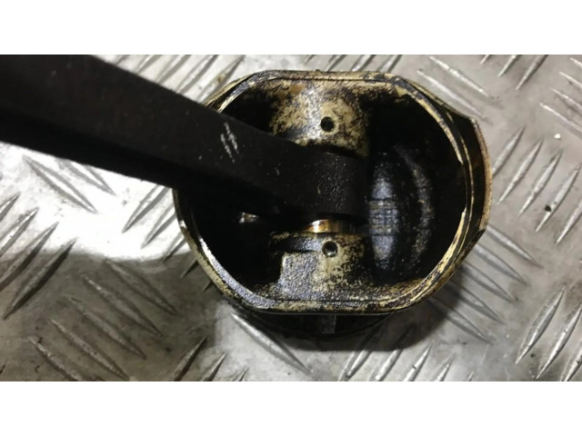 Поршень с шатуном 07104820 Ford Fiesta для бензинового двигателя 1.2