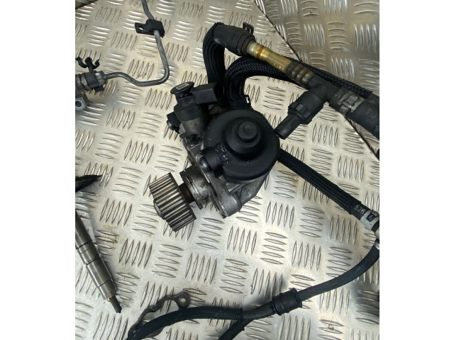 Vstřikovač 057130755AC, 057130277AM Audi A8 S8 D4 4H CDSB