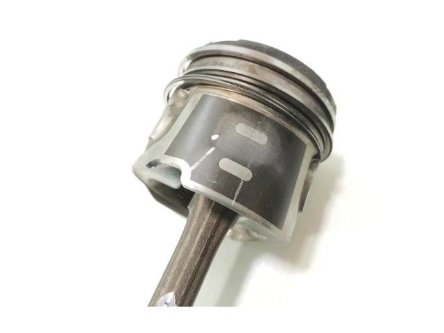 Поршень с шатуном 9HX(DV6ATED4) Citroen C4 I