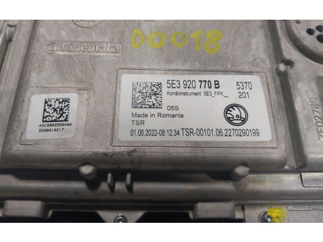 Панель приборов 5E3920770B, 5E3920770B Skoda Octavia Mk4