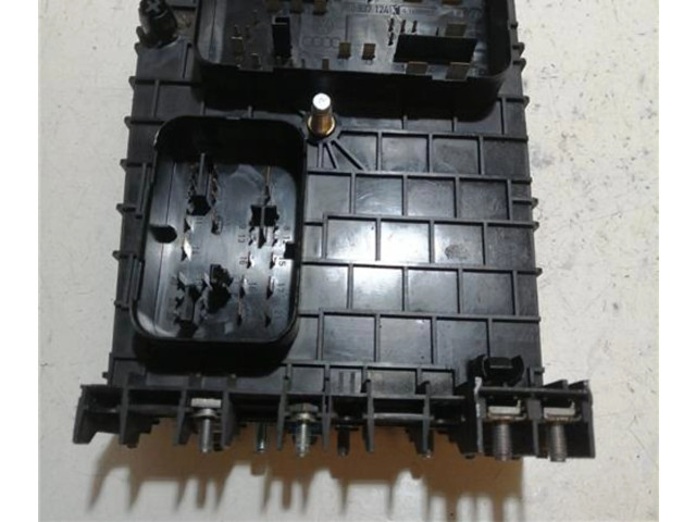 Блок предохранителей  1K0937124, 1K0937124   Audi A3 S3 8L    