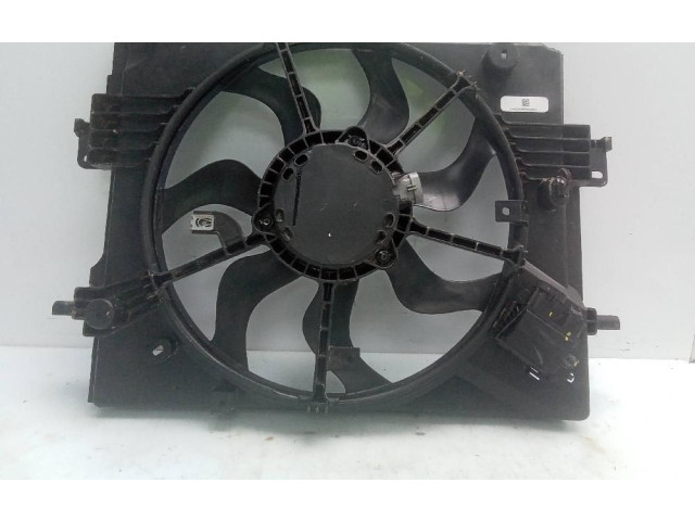 Вентилятор радиатора 214813070R Dacia Sandero