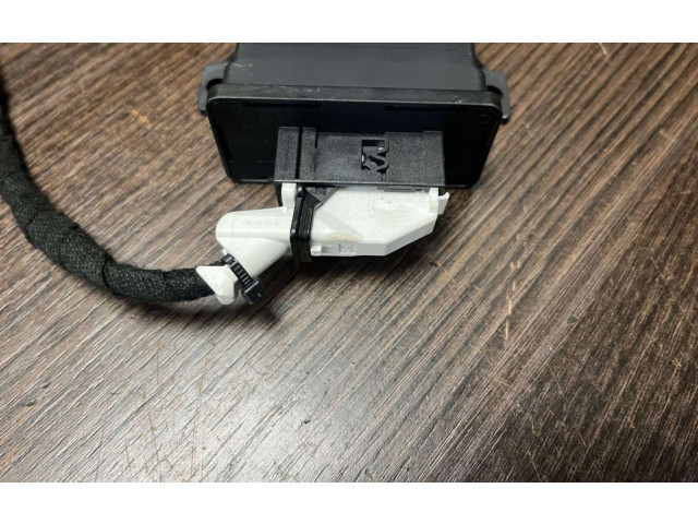 Vstřikovací lišta 7P6907357C, 7P6907357C Volkswagen PASSAT B8 USA CRLB