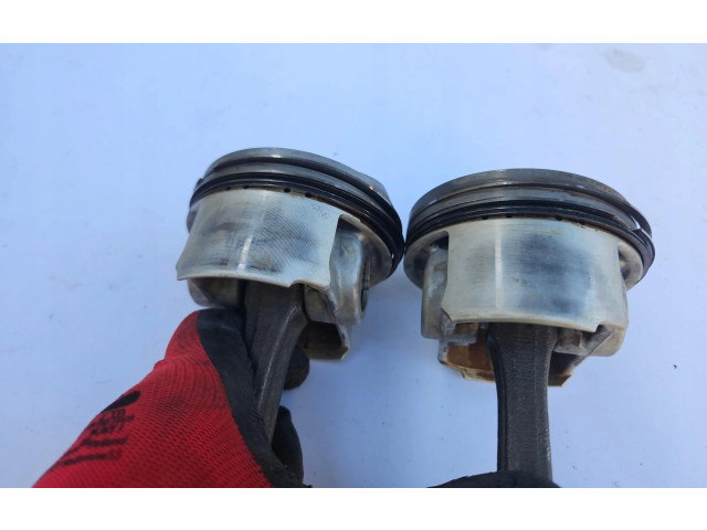  Поршень    Audi A6 C7  