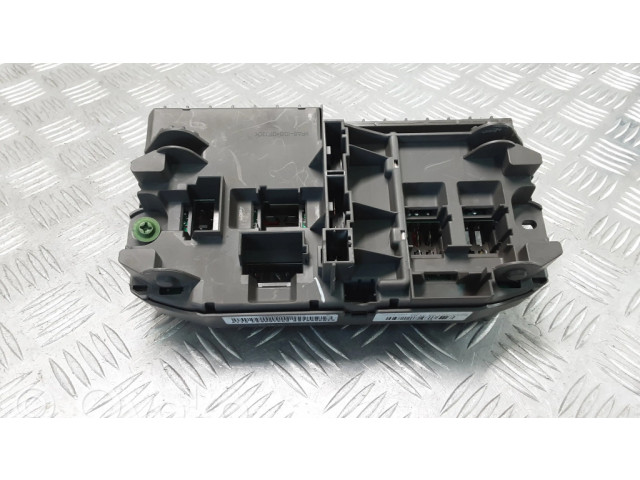 Pojistková skříňka 518966010B BMW X5 E70 2011