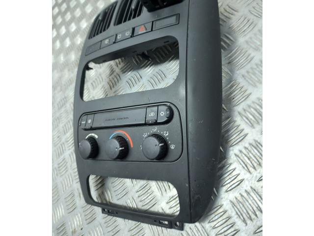 Блок управления климат-контролем 05005001AF   Chrysler Voyager