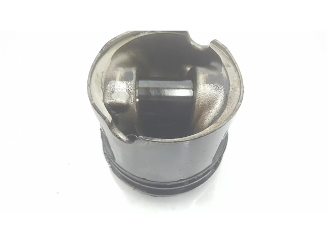 Píst 8506105 BMW X5 F15 pro naftový motor 3.0