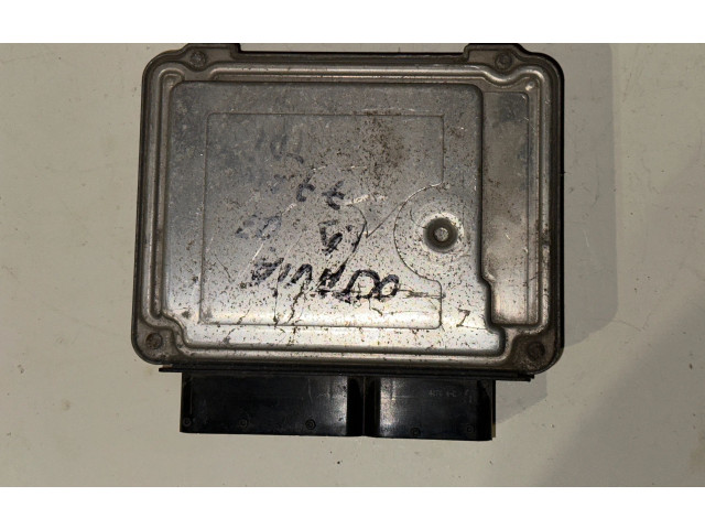 Блок управления двигателя 03G906021LB, 1039S14582 Skoda Octavia Mk2 (1Z)