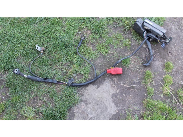 Блок предохранителей 82231SA000, 305143 Subaru Forester SG