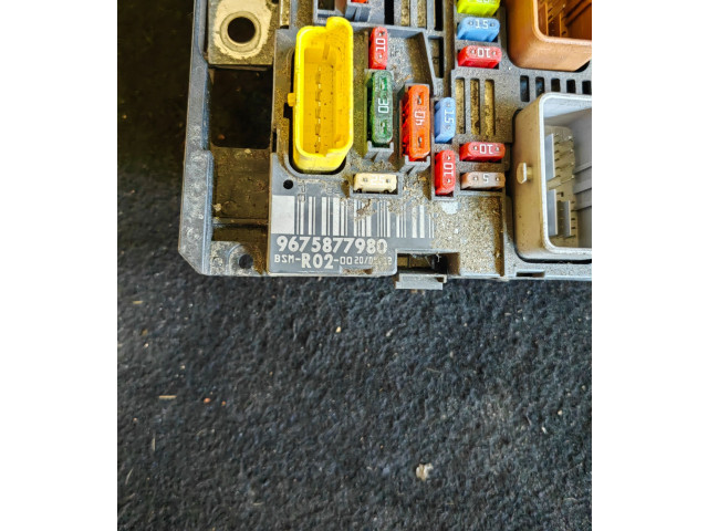 Pojistková skříňka 9675877980 Peugeot 3008 2013