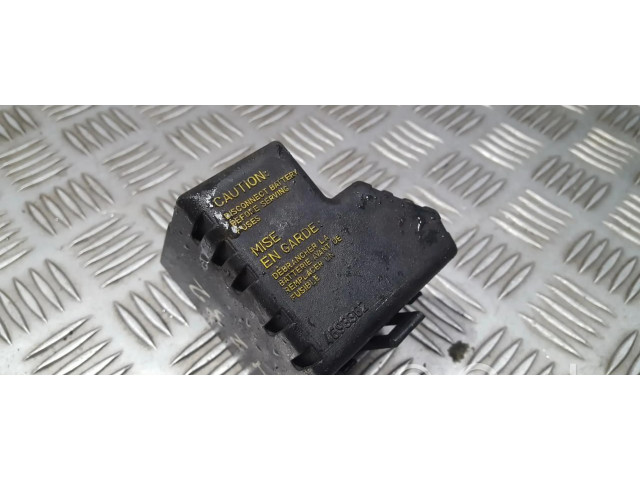 Блок предохранителей 4693362, 4230751 Saab 9-3 Ver1