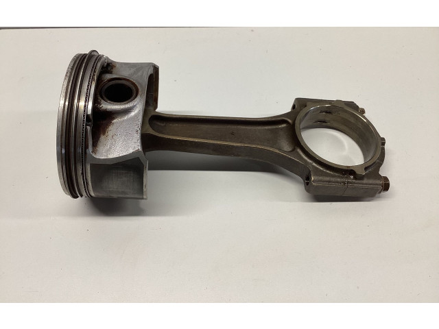 Поршень с шатуном Dodge Challenger