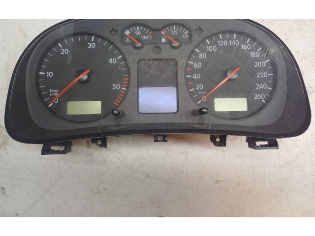 Панель приборов 1J0920822C, 110008958025   Volkswagen Bora       