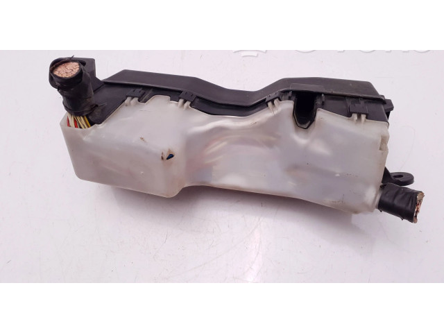 Блок предохранителей     Toyota Corolla Verso AR10    