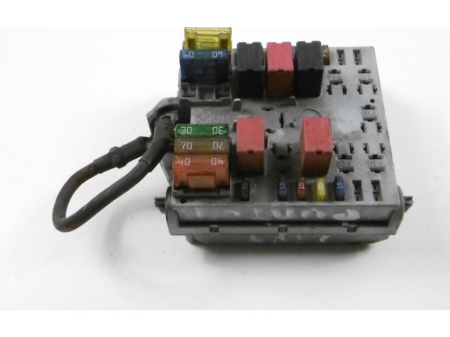 Pojistková skříňka 46835589, 46835589 Fiat Punto (188) 2001