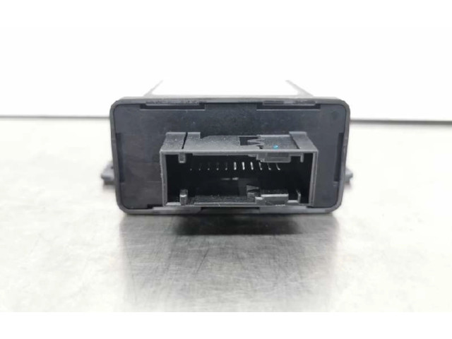   Pojistková skříňka 7L6907357C   Seat Ibiza IV (6J,6P) 2010