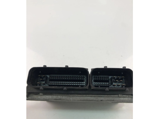 Řídící jednotka MEC32040 Nissan Micra 2003