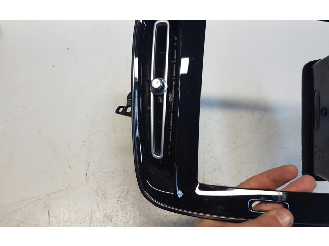 Дисплей 31442627 Volvo XC40