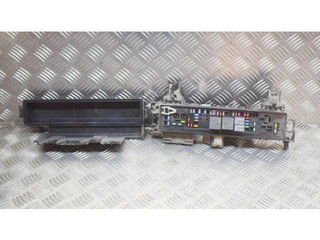 Блок предохранителей 111905900A, 109440500D Tesla Model S