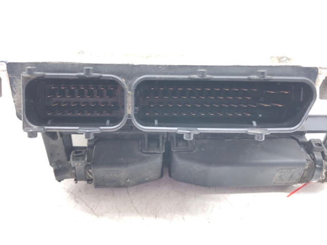 Блок управления двигателем Блок управления Skoda Octavia Mk1 (1U)