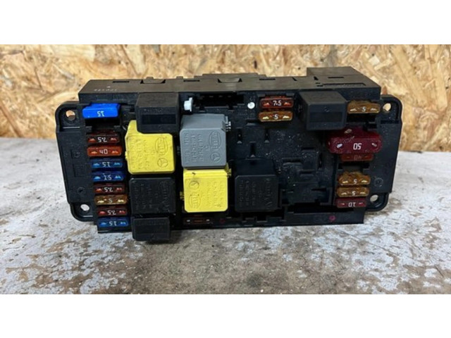 Pojistková skříňka 2035452801, 5DK00848551 Mercedes-Benz C W203 2004