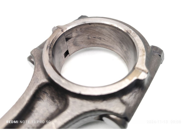 Шатун      KIA Carnival  