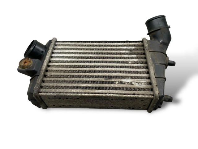 Интеркулер 517159990, 1686864 Alfa Romeo GT 1.9