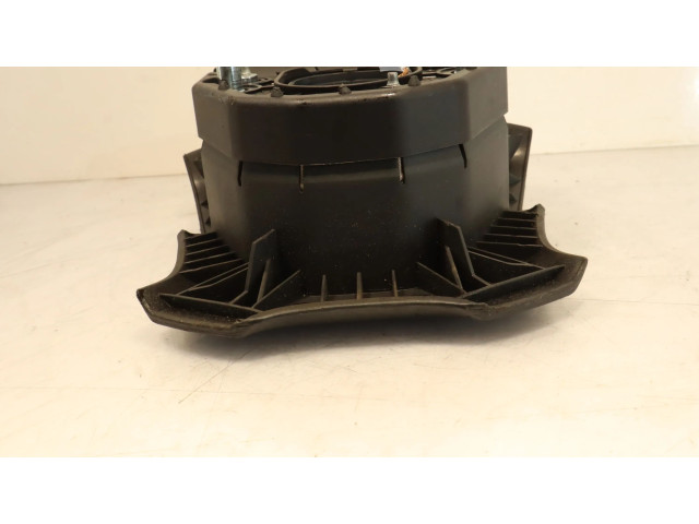 Подушка безопасности водителя    Volvo V70