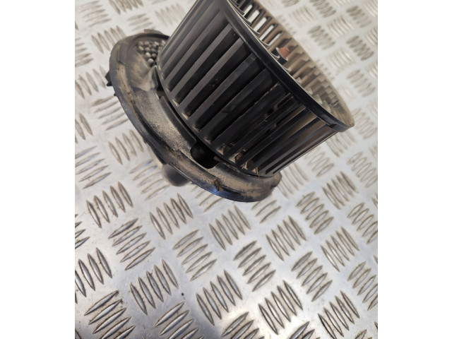 Вентилятор печки    1K1820015L, 3C0907521F   Skoda Octavia Mk2 (1Z)