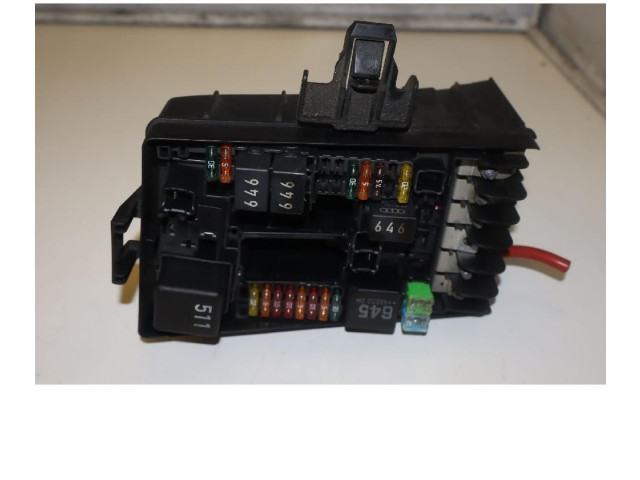 Блок предохранителей 5Q0937125B Skoda Octavia Mk3 (5E)