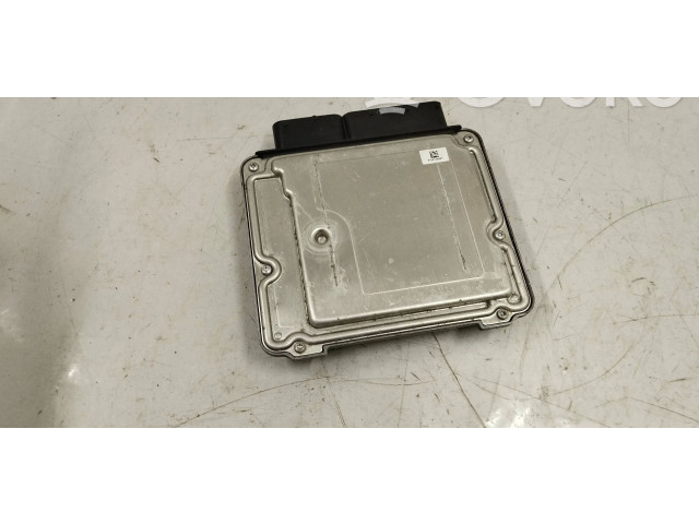 Řídící jednotka 55590420, 0281019088 Vauxhall Astra J 2014