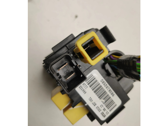 Блок предохранителей 9806192580 Peugeot 2008 I