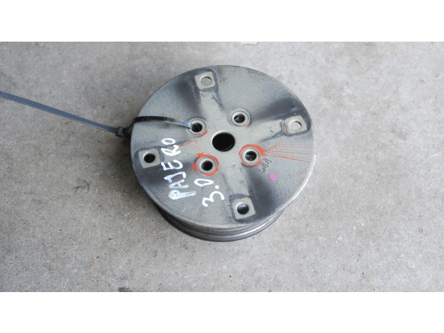 Přístrojová deska Mitsubishi Pajero 2004 200KM